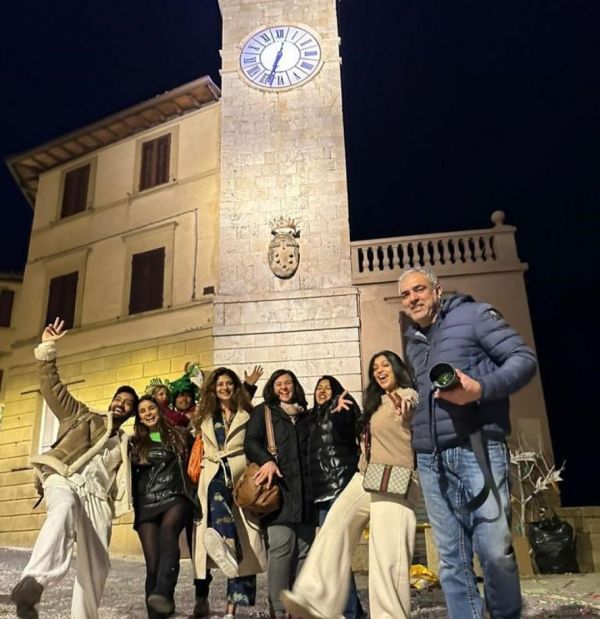 Attori di Bollywood e blogger indiani in viaggio in Toscana e Valdichiana Senese