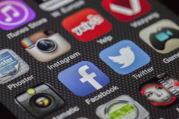 Problemi alle piattaforme social di Meta: Facebook e Instagram fuori uso