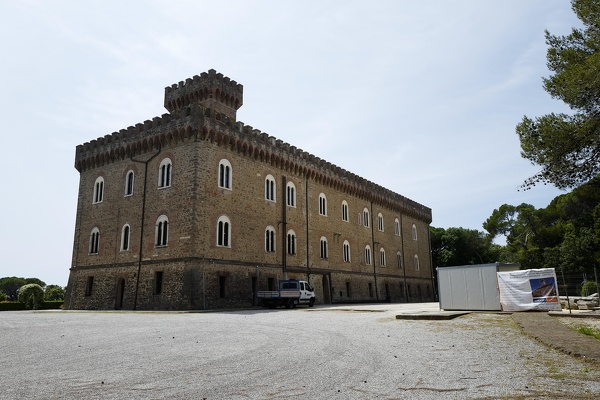 Castello Pasquini ditta lauria.jpg