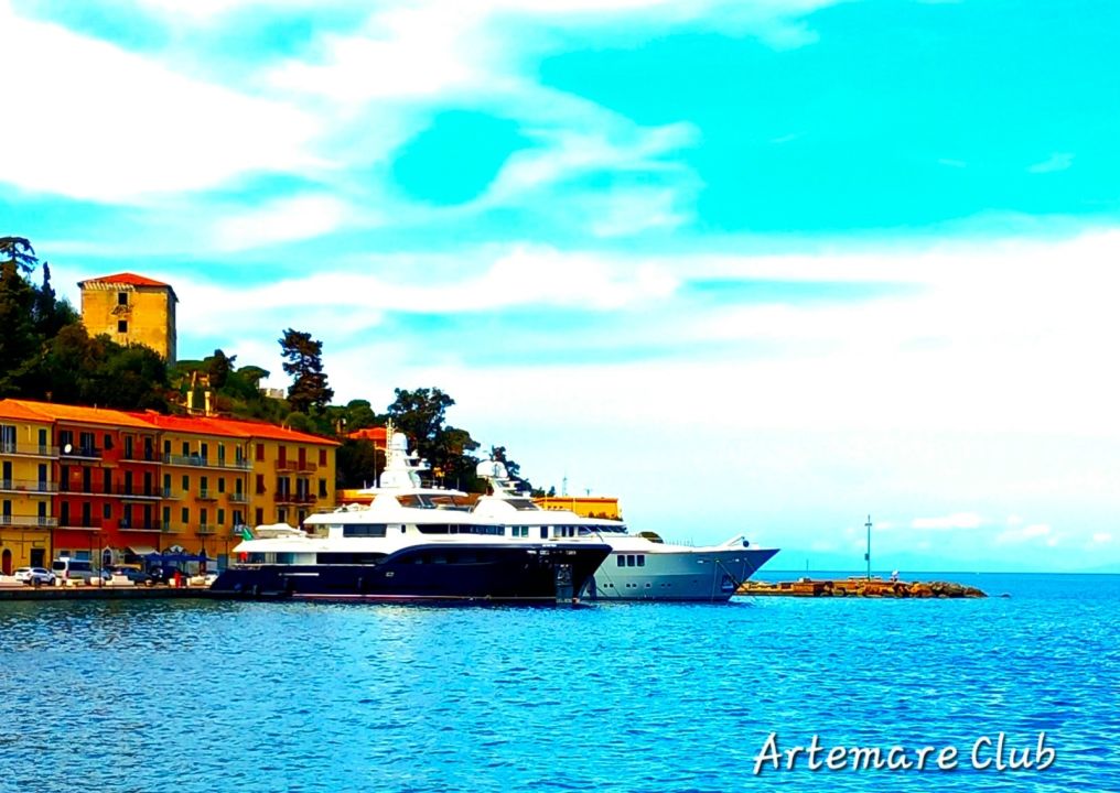 “Stella di Mare” primo super yacht explorer arrivato nel 2024 a Porto Santo Stefano