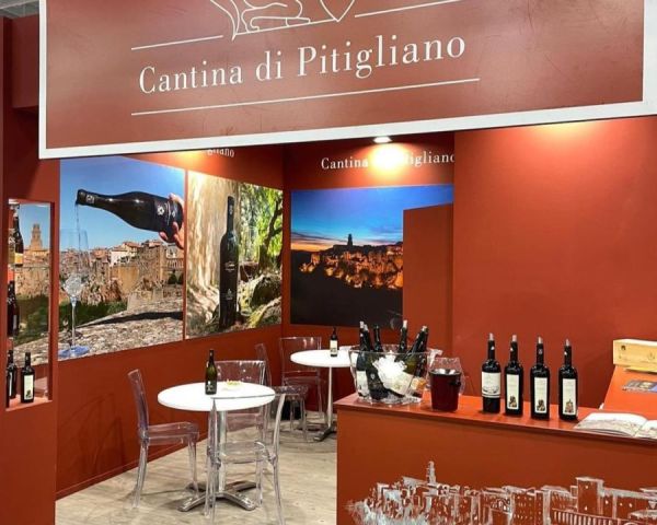 La Cantina di Pitigliano al Vinitaly 2024: un viaggio nella tradizione e innovazione vitivinicola